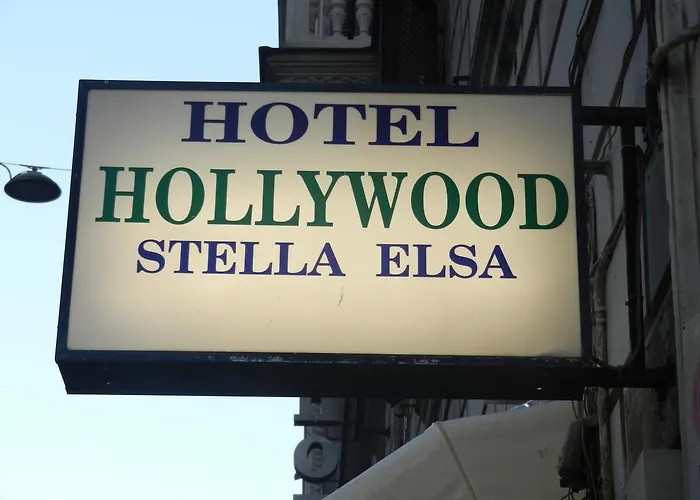 Otel Hollywood 2*