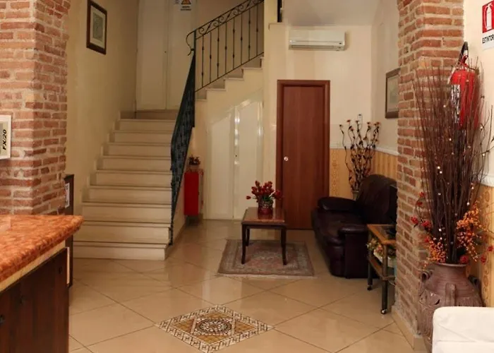 Hollywood Otel Roma